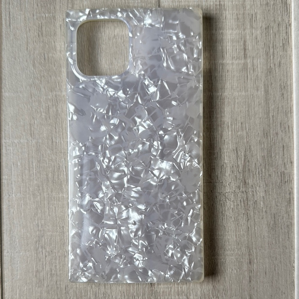 FLAUNT White Marble iPhone Case 🤍